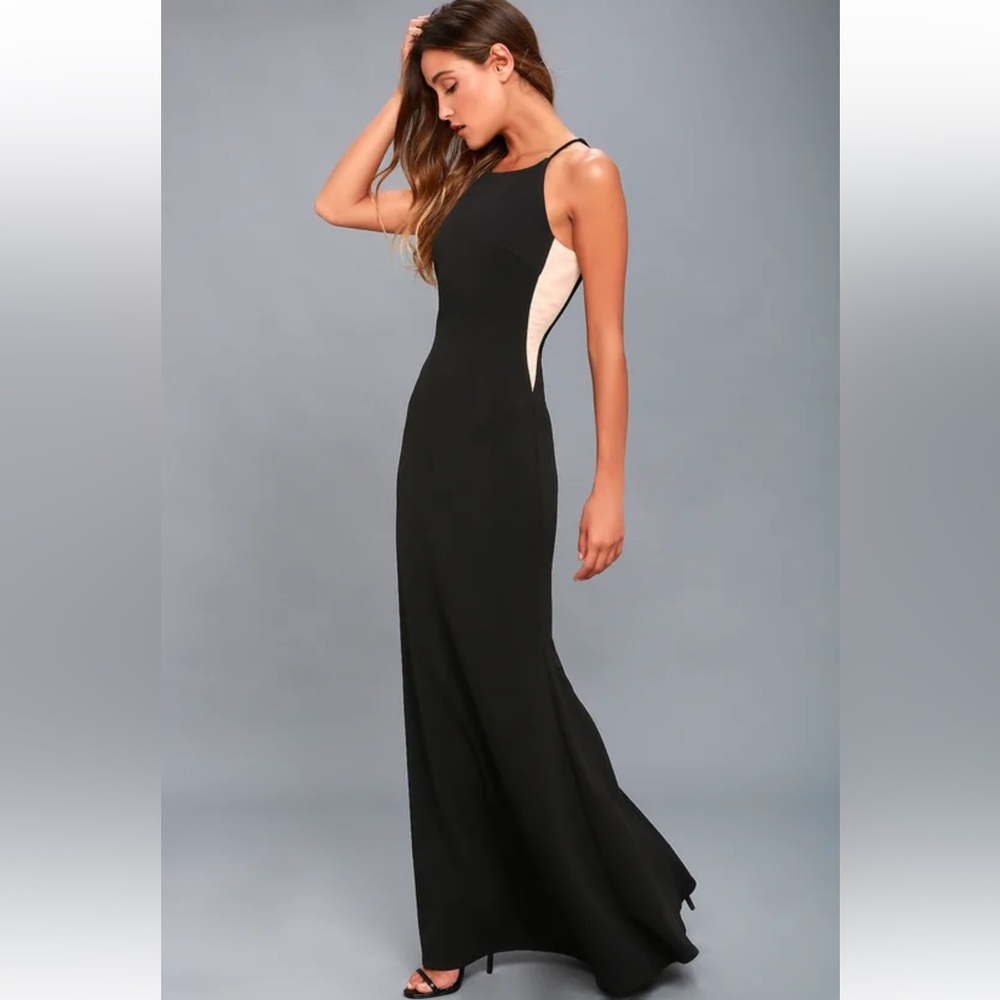 Lulu’s Romanticism Black Maxi Dress